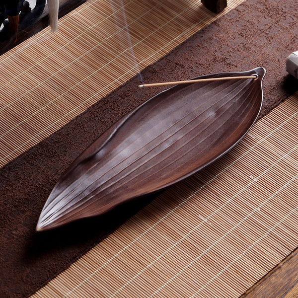 Handcrafted Leaf-Shaped Incense Holder Tray for Meditation and Spiritual Aromatherapy