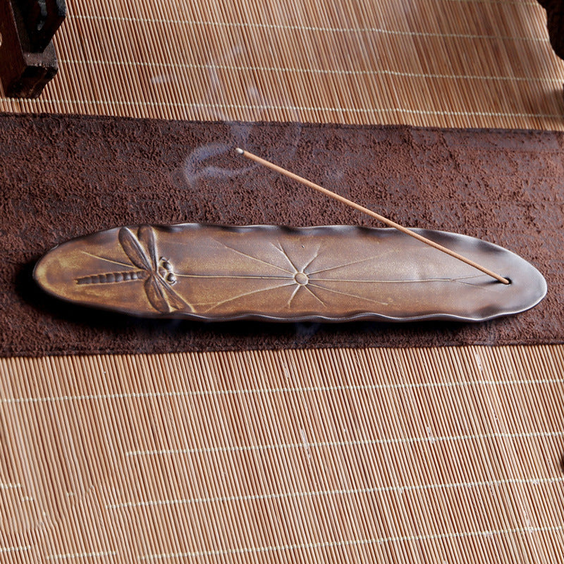 Handcrafted Leaf-Shaped Incense Holder Tray for Meditation and Spiritual Aromatherapy