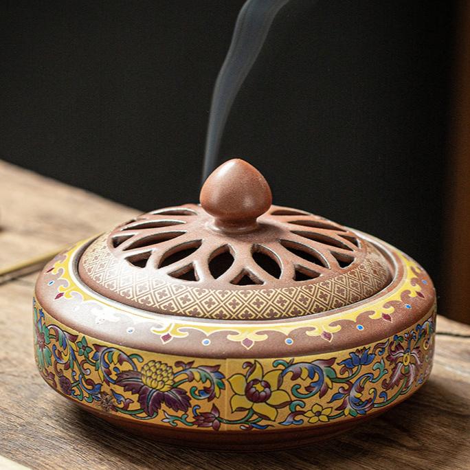 Handcrafted Lotus Flower Ceramic Incense Burner with Intricate Floral Design for Meditation and Aromatherapy