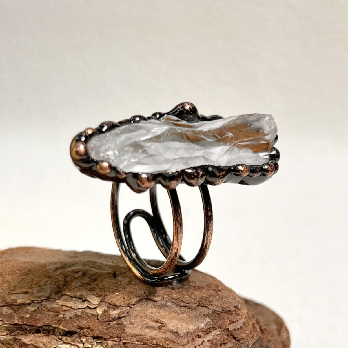 Handcrafted Clear Quartz Copper Ring for Spiritual Protection and Healing Energy Balance