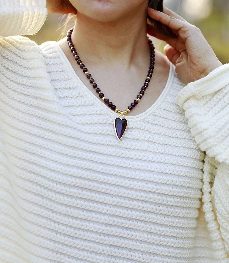 Heart-Shaped Labradorite and Amethyst Gemstone Necklace – Elegant Healing Crystal Necklace for Spiritual Balance and Protection