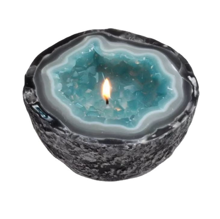 Natural Geode Crystal Candle – Handcrafted Gemstone Scented Candle for Spiritual Healing, Meditation, and Home Decor