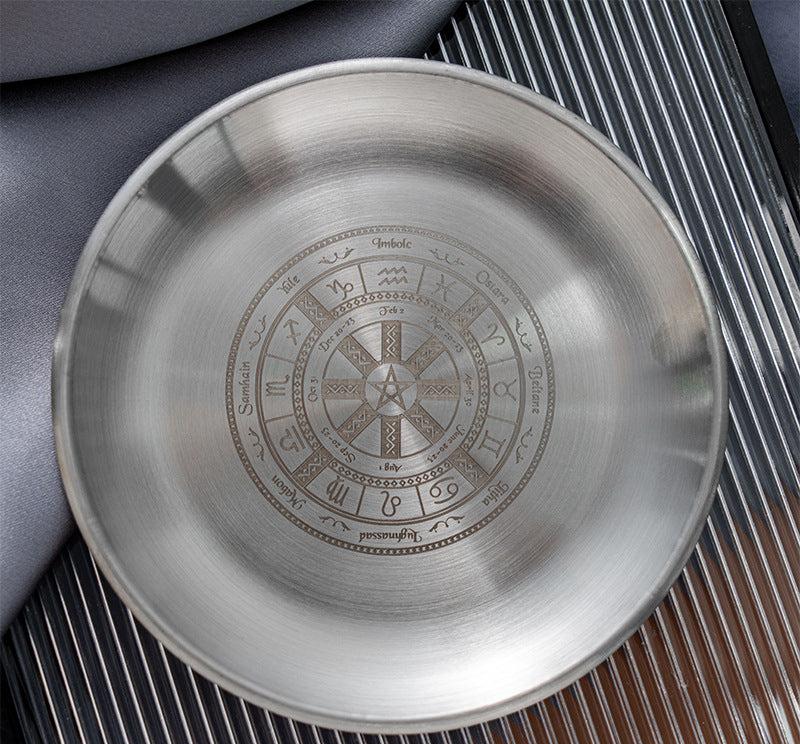 Intricately Etched Stainless Steel Altar Plate for Spiritual Rituals and Sacred Space Decor – 14cm Diameter, Featuring Unique Esoteric Designs