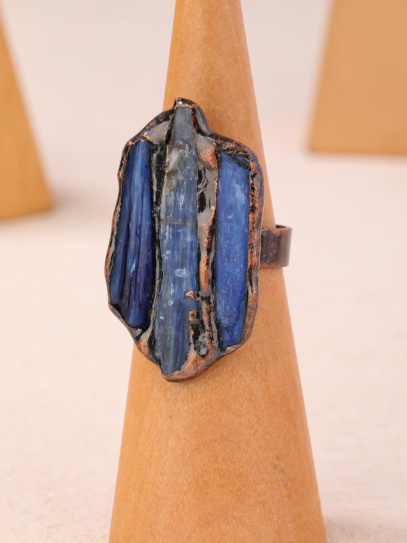 Handcrafted Blue Kyanite Energy Ring with Raw Copper Setting for Chakra Alignment and Spiritual Clarity