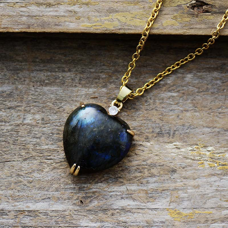 Heart-Shaped Labradorite Pendant Necklace – Elegant Healing Crystal Necklace for Protection and Spiritual Growth